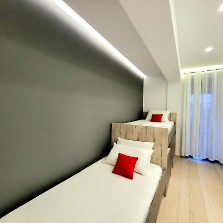 Anis Apartments Sarandë Exteriör bild
